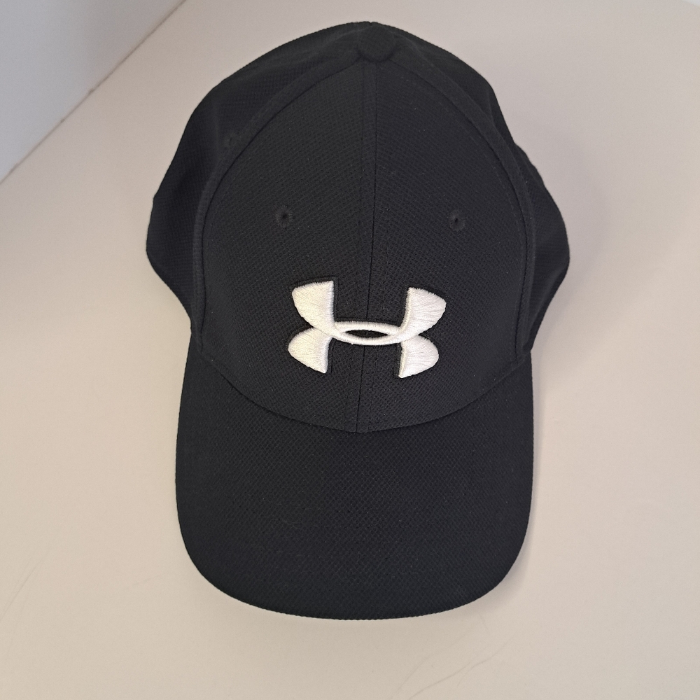 Fitted Under Armour Black/white Blitzing Baseball Cap L/XL Logo Brand Sports Hat